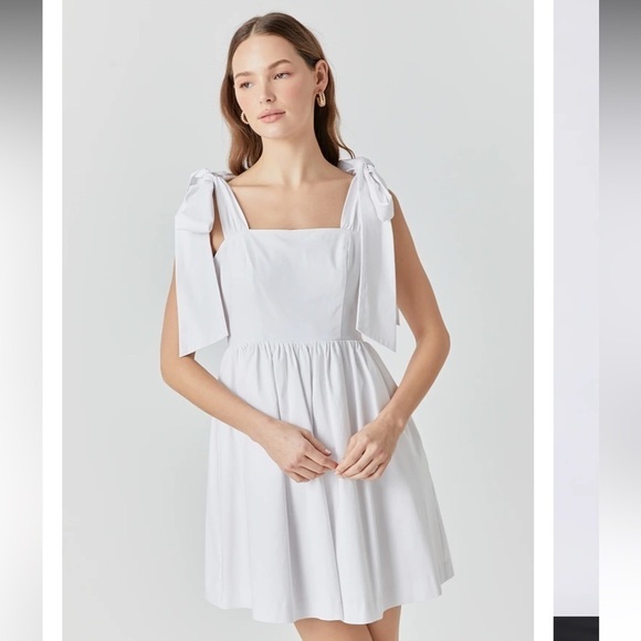 Endless Rose Dresses & Skirts - Endless Rose BOWED SQUARE NECKLINE BABY DOLL MINI size medium